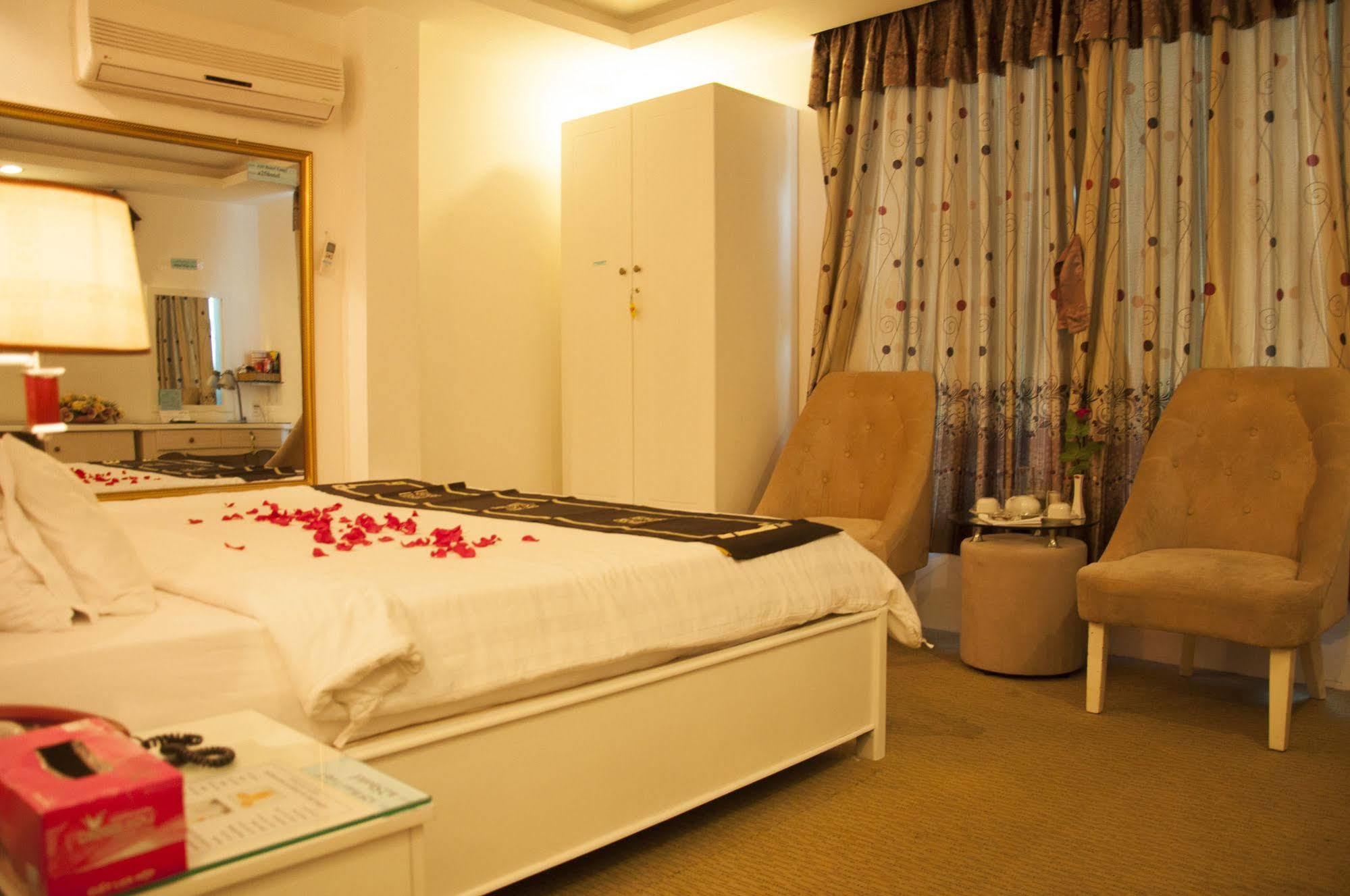 A25 Hotel - 274 De Tham Ho Chi Minh-stad Buitenkant foto