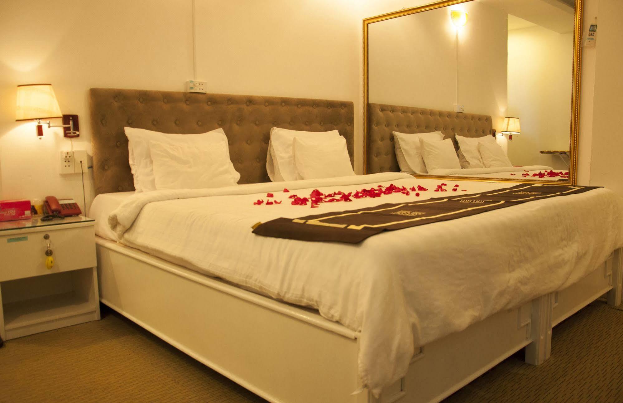 A25 Hotel - 274 De Tham Ho Chi Minh-stad Buitenkant foto